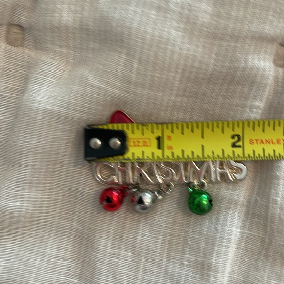 Merry Christmas Pin - Picture 3 of 5